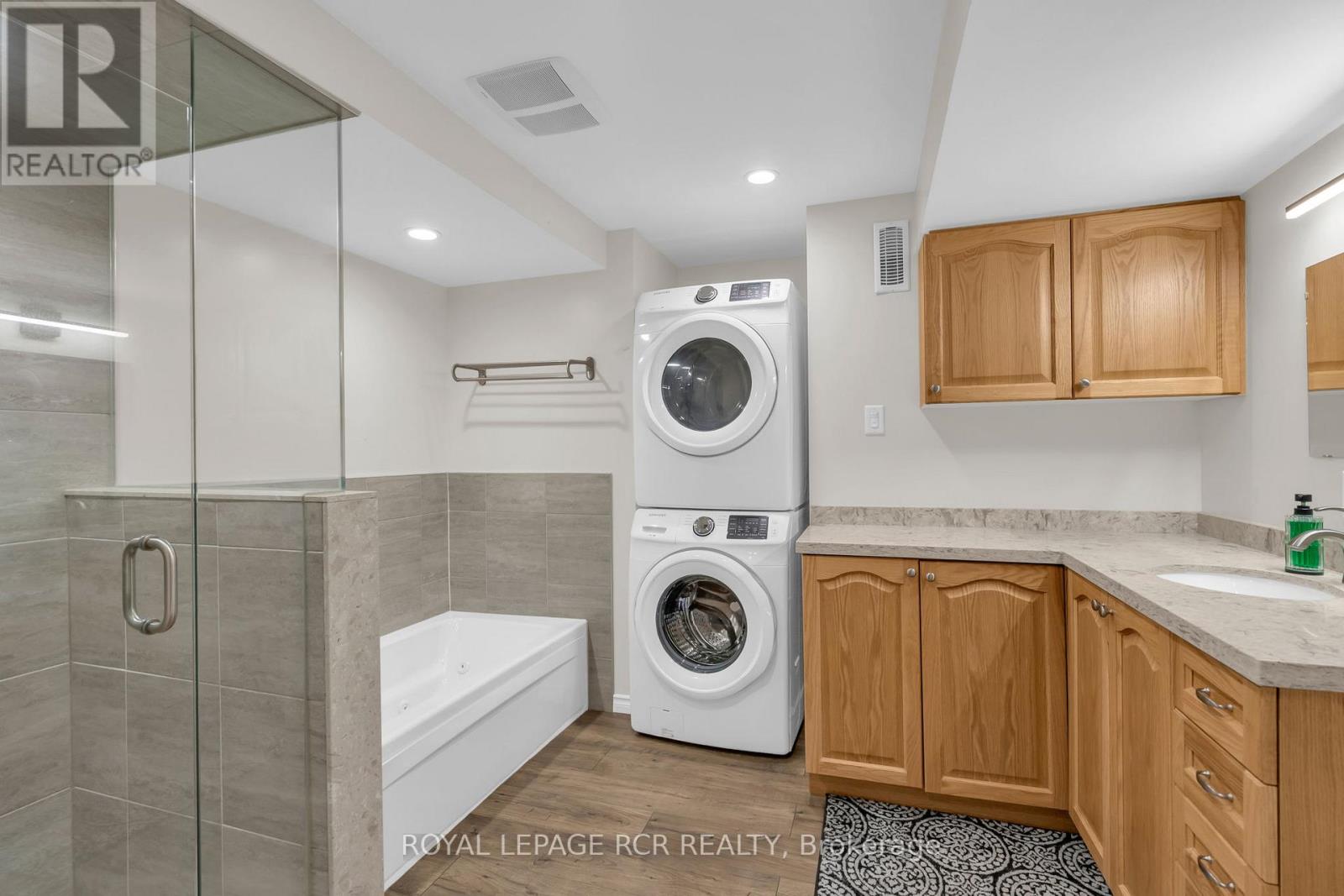 11 Golfview Boulevard, Bradford West Gwillimbury (Bradford), Ontario  L3Z 3Z1 - Photo 28 - N12576664