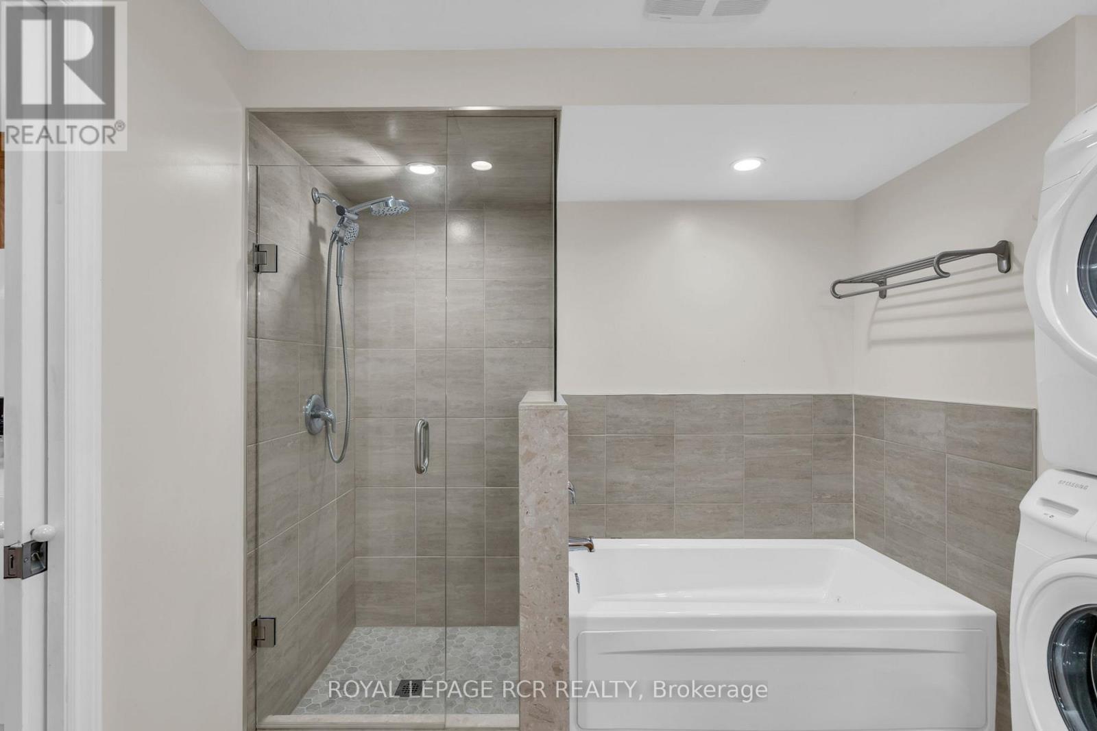 11 Golfview Boulevard, Bradford West Gwillimbury (Bradford), Ontario  L3Z 3Z1 - Photo 29 - N12576664