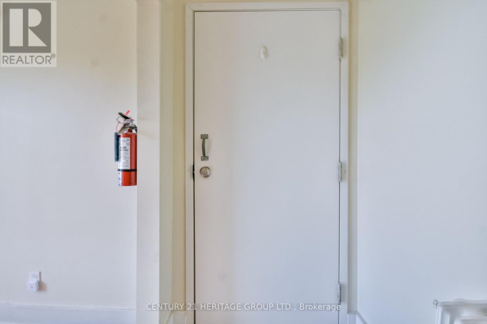 1 - 280 Bells Lane, Innisfil, Ontario  L0L 1R0 - Photo 5 - N12576668