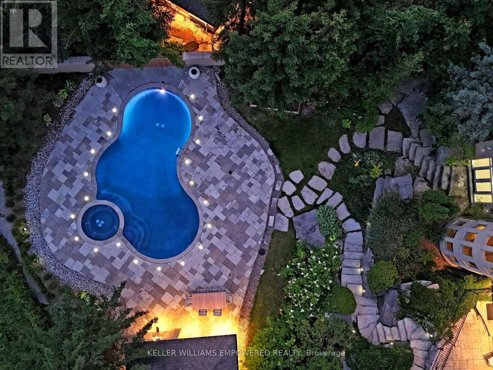 90 Humberview Drive, Vaughan, Ontario  L4H 1B5 - Photo 4 - N12576670