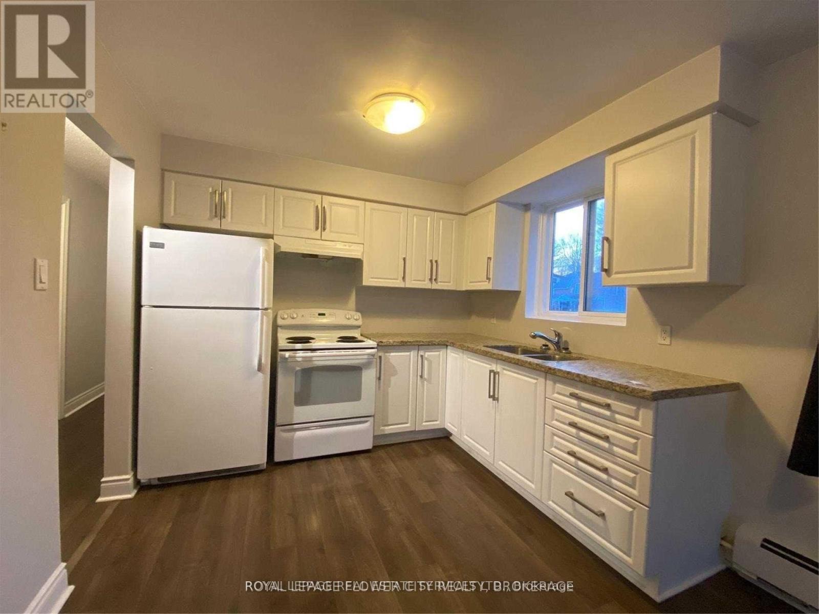 4 - 10 Main Street S, Halton Hills, Ontario  L7G 3G5 - Photo 6 - W12576660