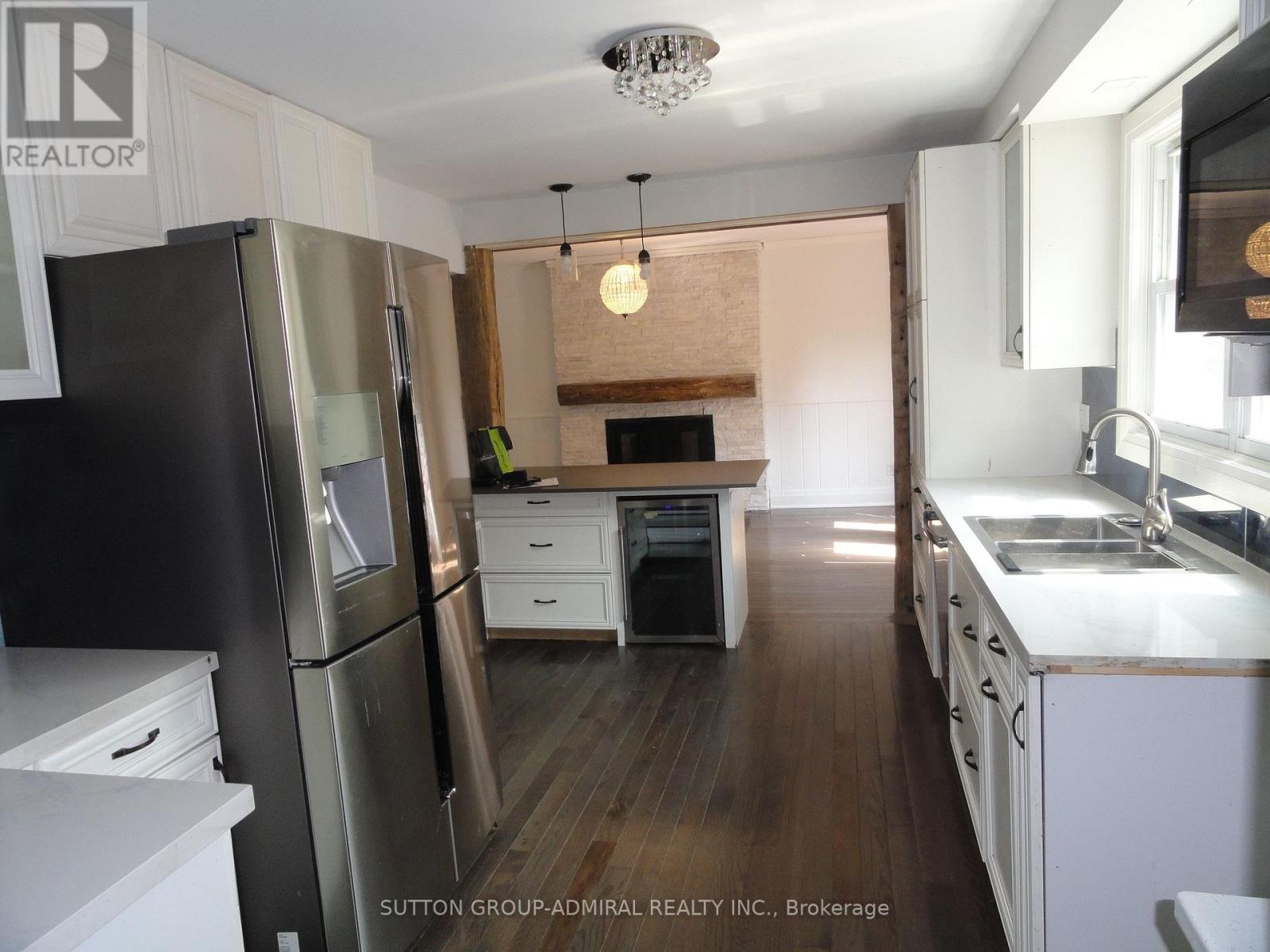 2776 Tallberg Court, Mississauga, Ontario L5J 1T1 - Photo 8 - W12576722