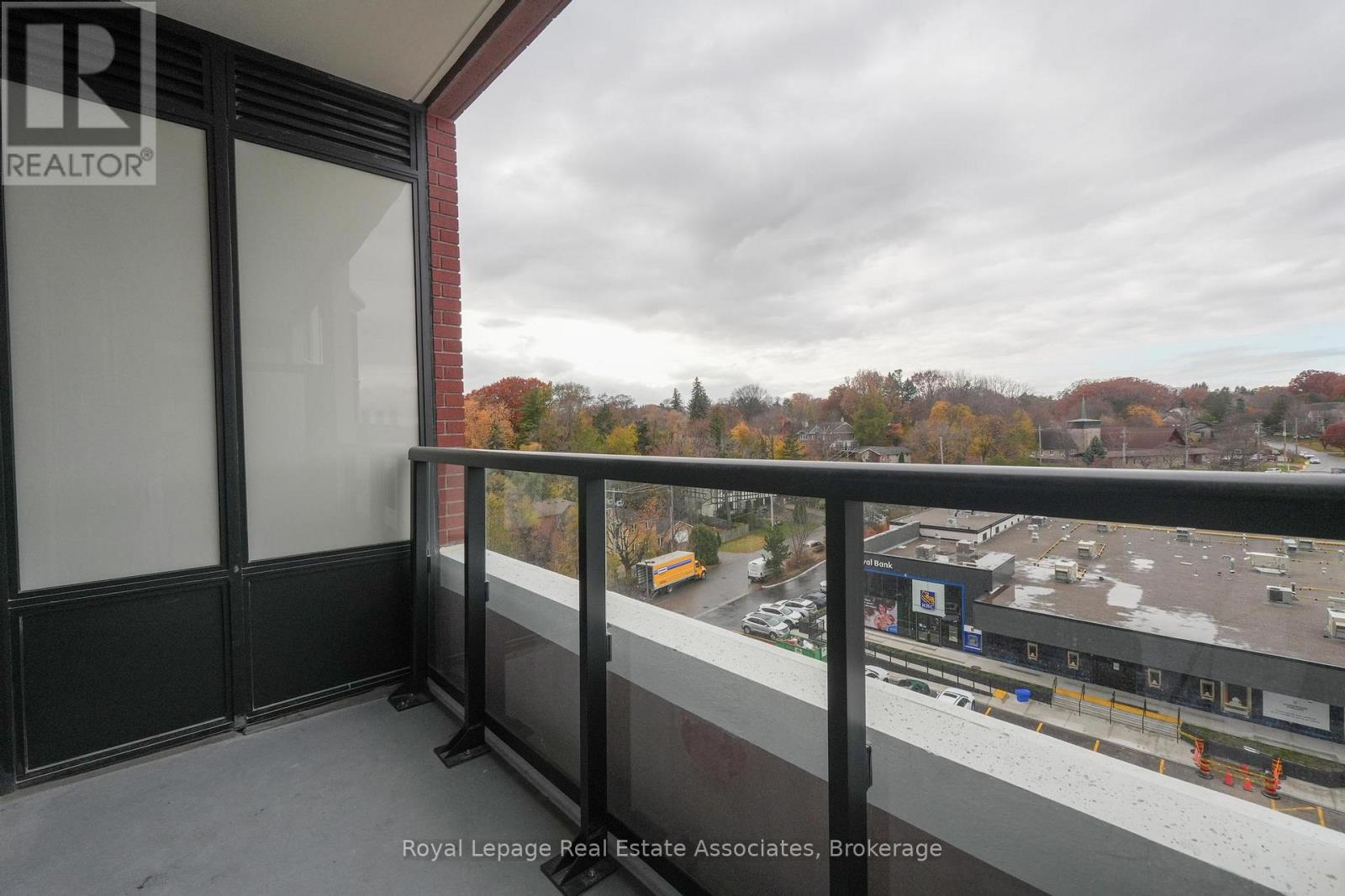 616 - 259 The Kingsway, Toronto, Ontario  M9A 0G2 - Photo 12 - W12576766