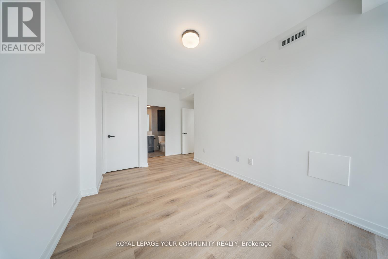 602 - 5 York Garden Way, Toronto, Ontario  M6A 2V1 - Photo 17 - W12576776