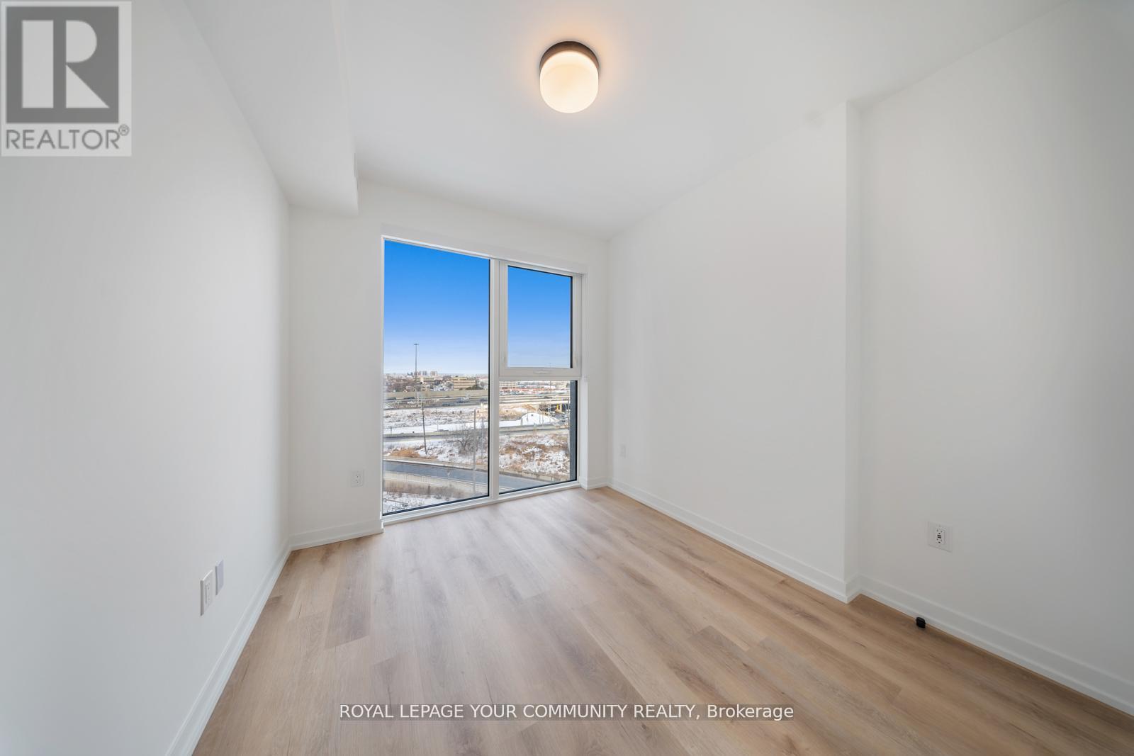 701 - 5 York Garden Way, Toronto, Ontario  M6A 2V1 - Photo 18 - W12576778