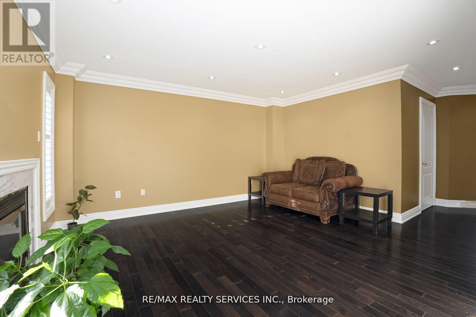 14 Foxmere Road, Brampton, Ontario  L7A 1S6 - Photo 14 - W12576780