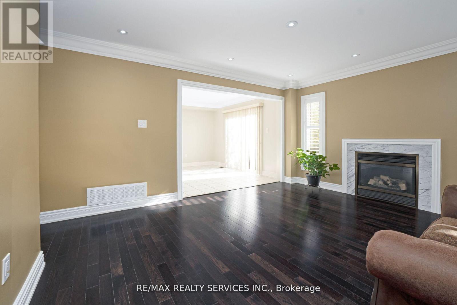 14 Foxmere Road, Brampton, Ontario  L7A 1S6 - Photo 16 - W12576780