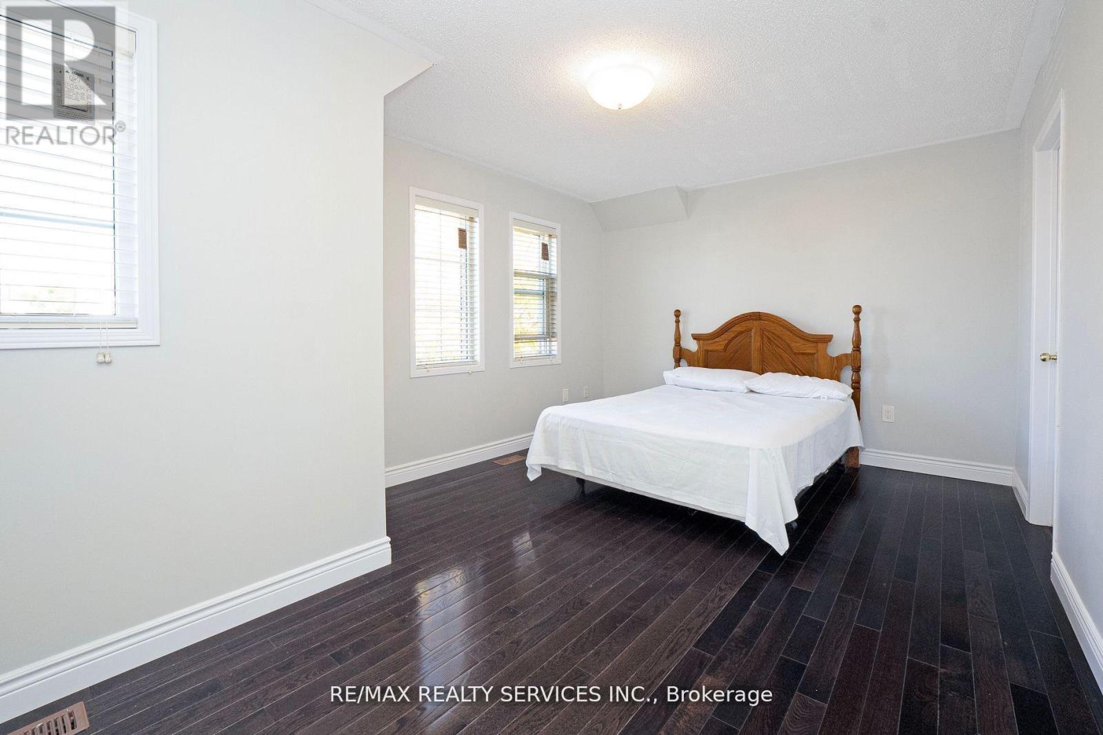 14 Foxmere Road, Brampton, Ontario  L7A 1S6 - Photo 24 - W12576780