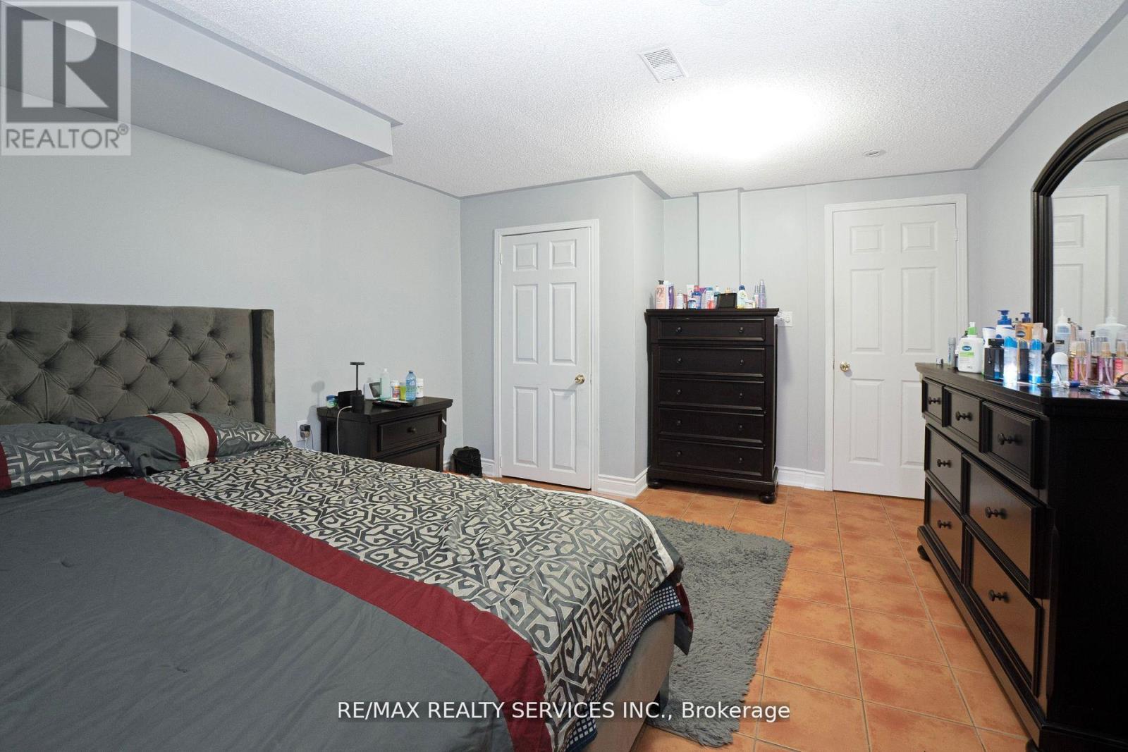 14 Foxmere Road, Brampton, Ontario  L7A 1S6 - Photo 42 - W12576780