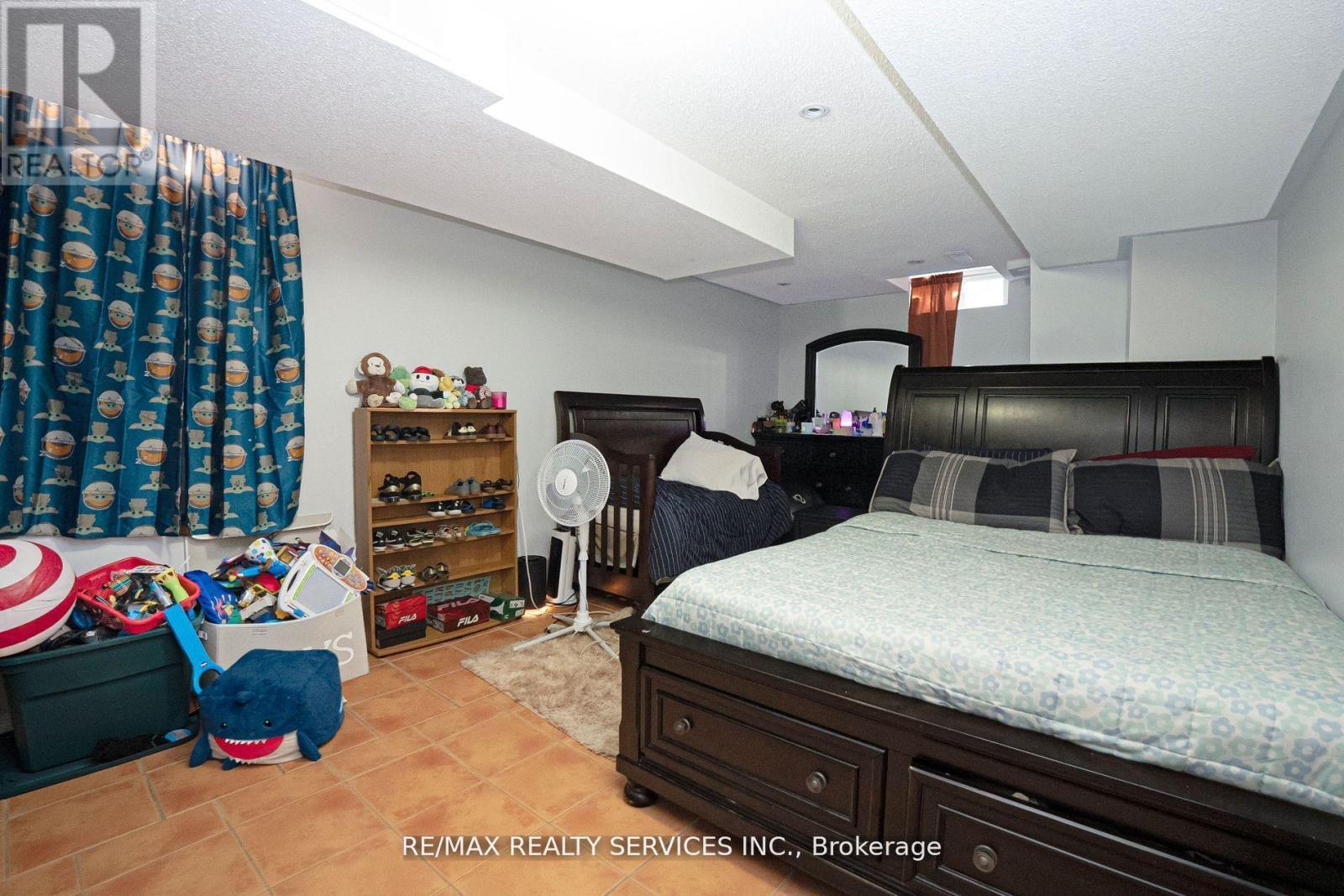 14 Foxmere Road, Brampton, Ontario  L7A 1S6 - Photo 45 - W12576780