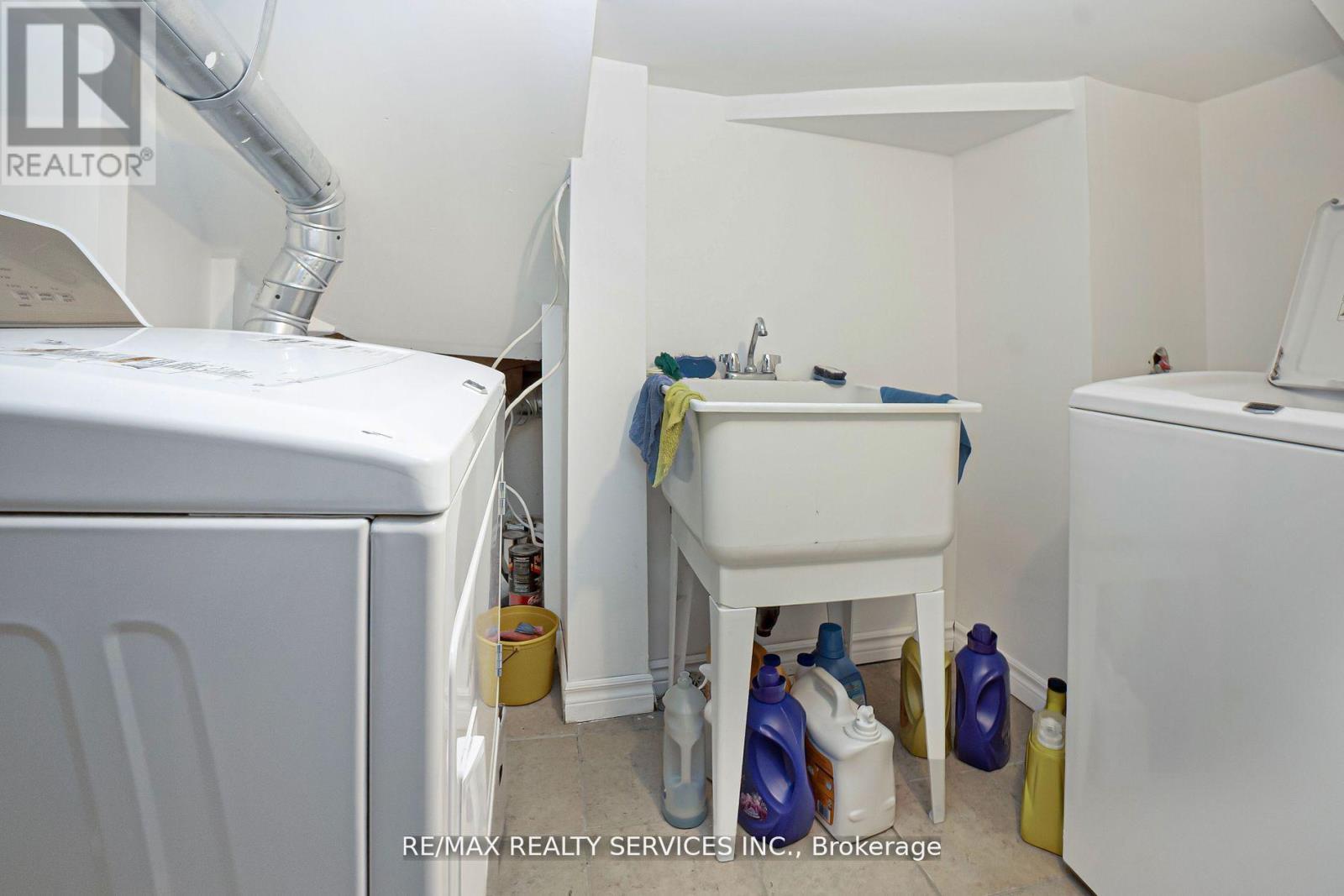 14 Foxmere Road, Brampton, Ontario  L7A 1S6 - Photo 47 - W12576780