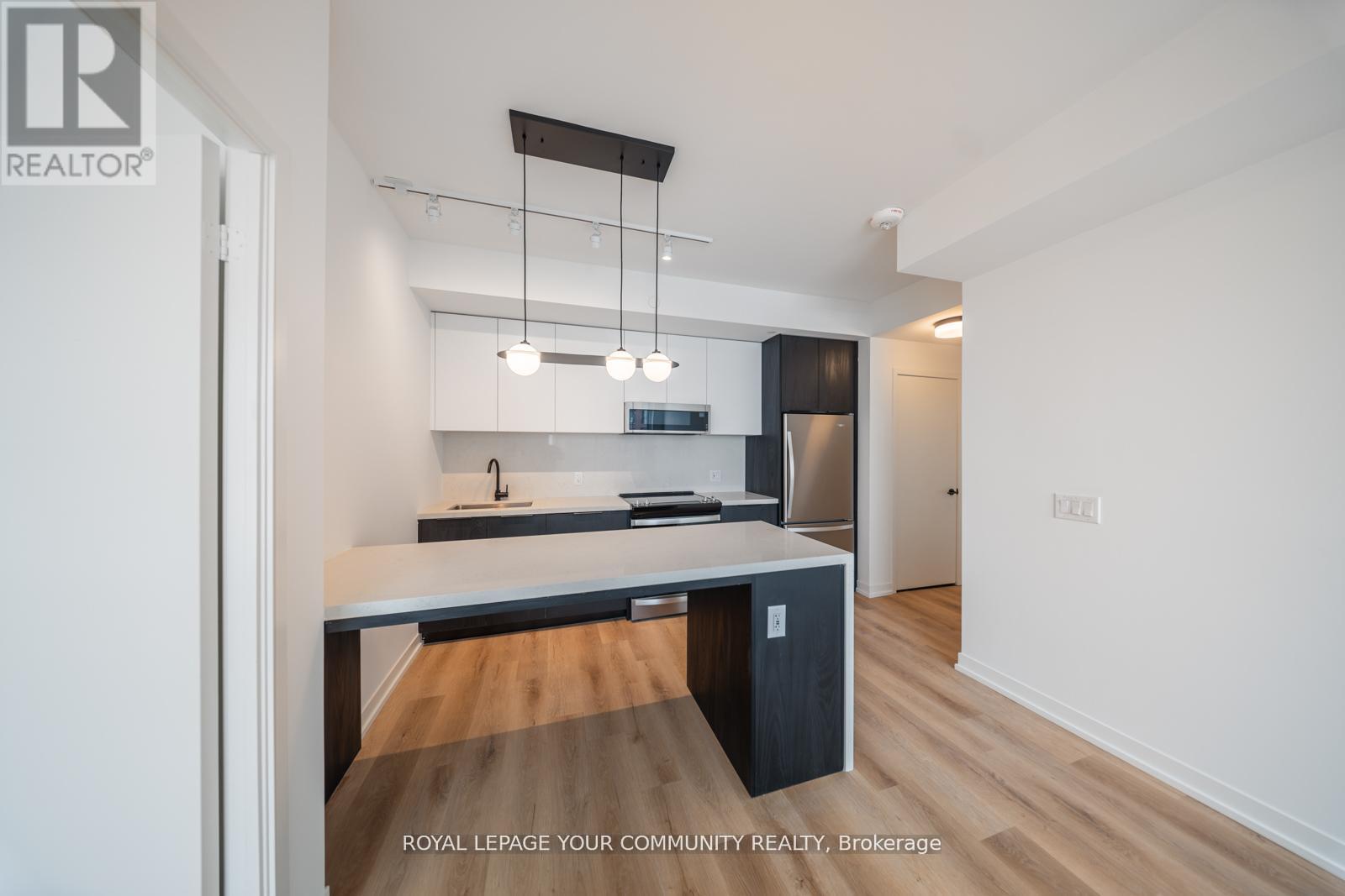 711 - 5 York Garden Way, Toronto, Ontario  M6A 2V1 - Photo 7 - W12576782