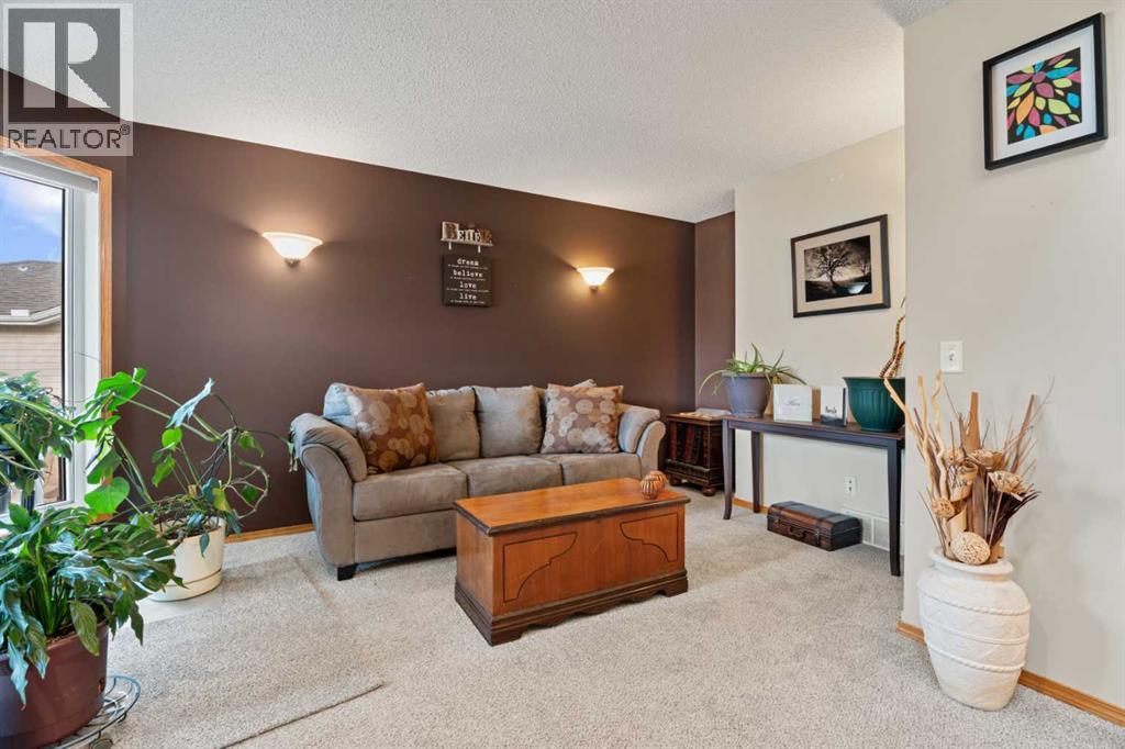 51 Westfall Crescent, Okotoks, Alberta  T1S 1V5 - Photo 5 - A2271196