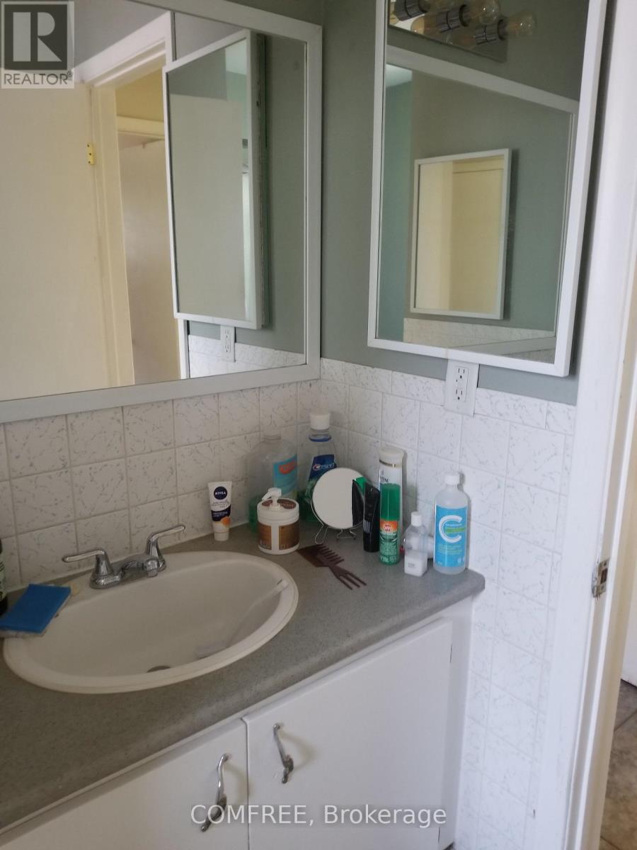 1978 Victoria Street, Innisfil (Stroud), Ontario  L9S 1K2 - Photo 9 - N12576838