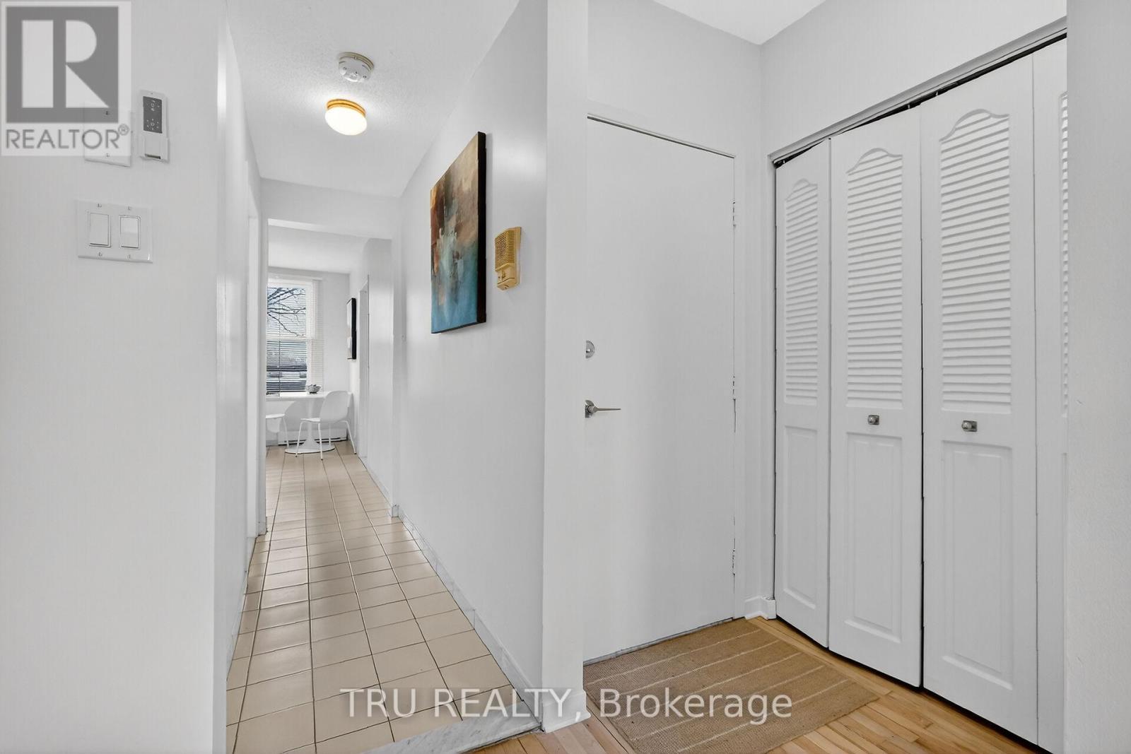 2 - 646 Gilmour Street, Ottawa, Ontario K1R 5M1 - Photo 10 - X12576844