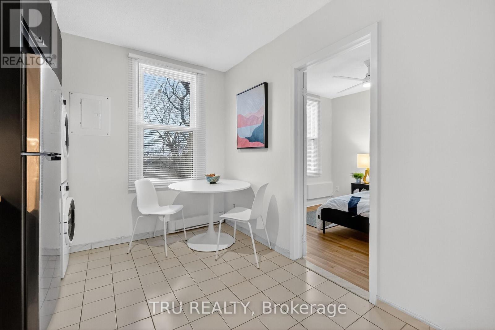 2 - 646 Gilmour Street, Ottawa, Ontario K1R 5M1 - Photo 13 - X12576844