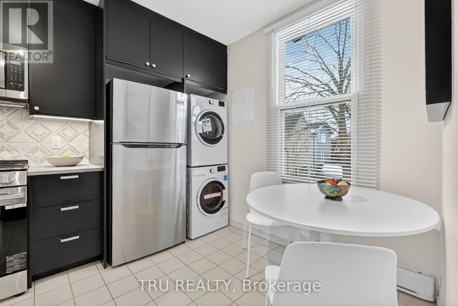 2 - 646 Gilmour Street, Ottawa, Ontario K1R 5M1 - Photo 14 - X12576844