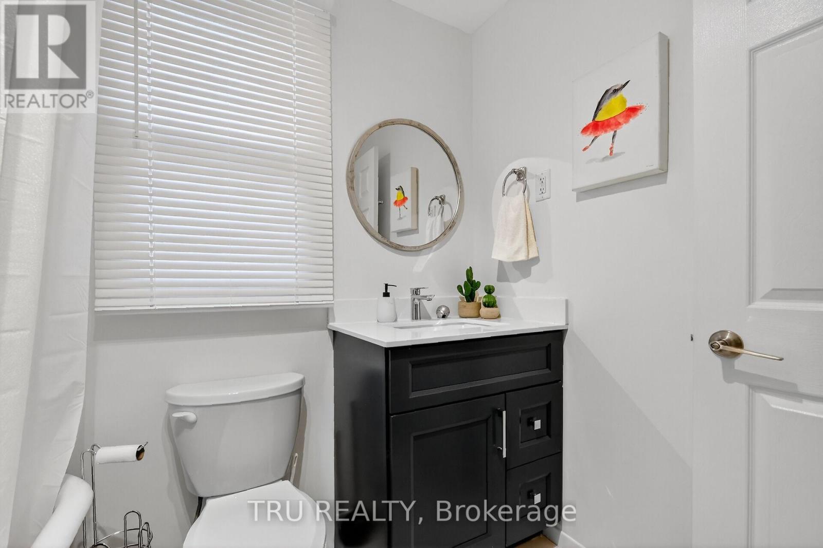 2 - 646 Gilmour Street, Ottawa, Ontario K1R 5M1 - Photo 24 - X12576844