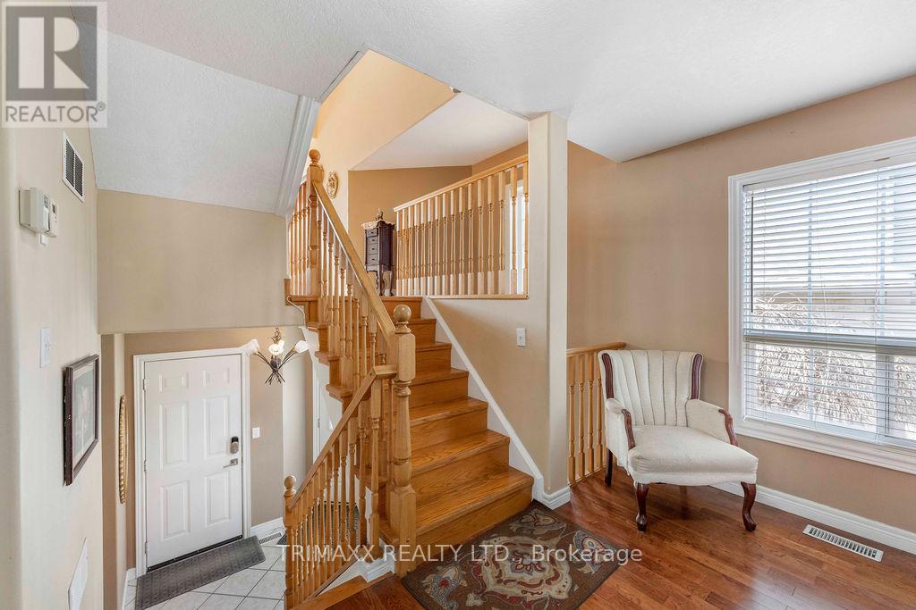 141 Starwood Dr, Guelph, Ontario  N1E 7G7 - Photo 12 - X12576656