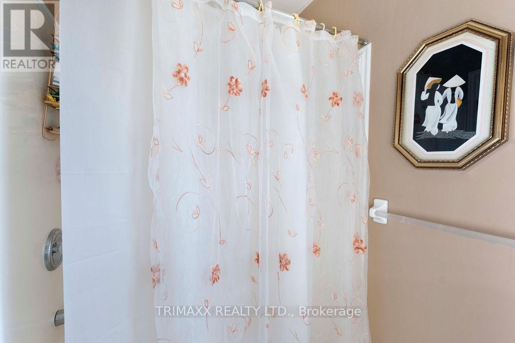 141 Starwood Dr, Guelph, Ontario  N1E 7G7 - Photo 21 - X12576656