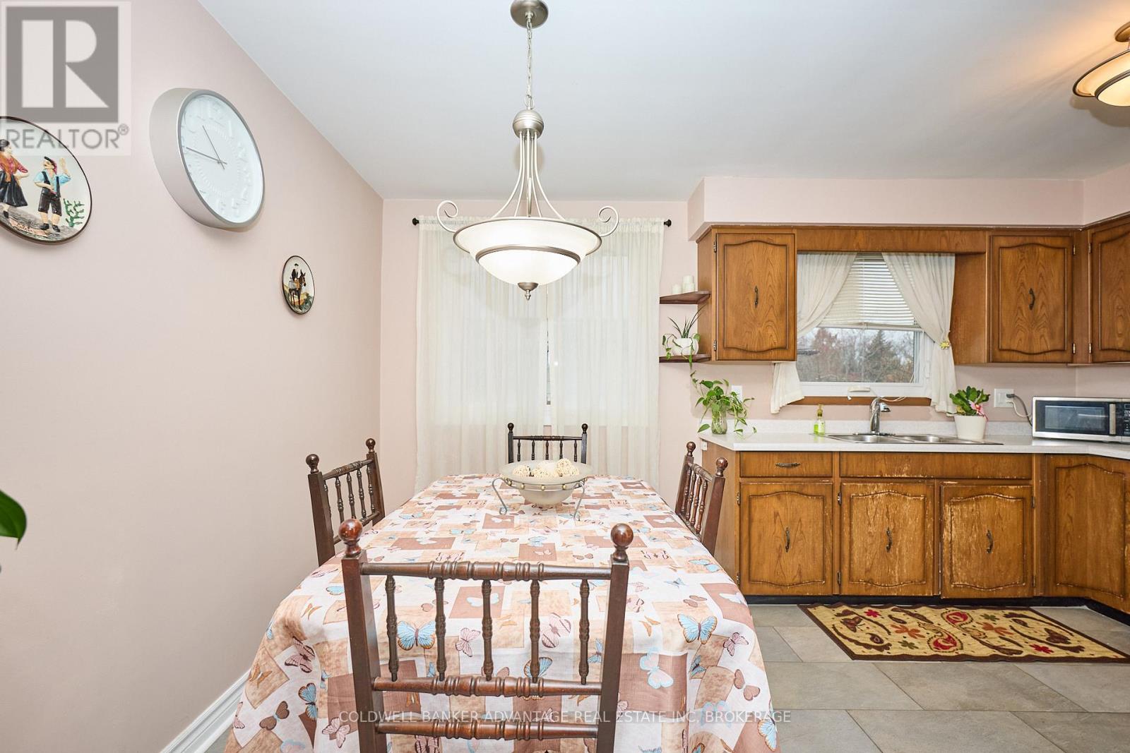 51 Westwood Crescent, Welland, Ontario  L3C 4R2 - Photo 12 - X12576870