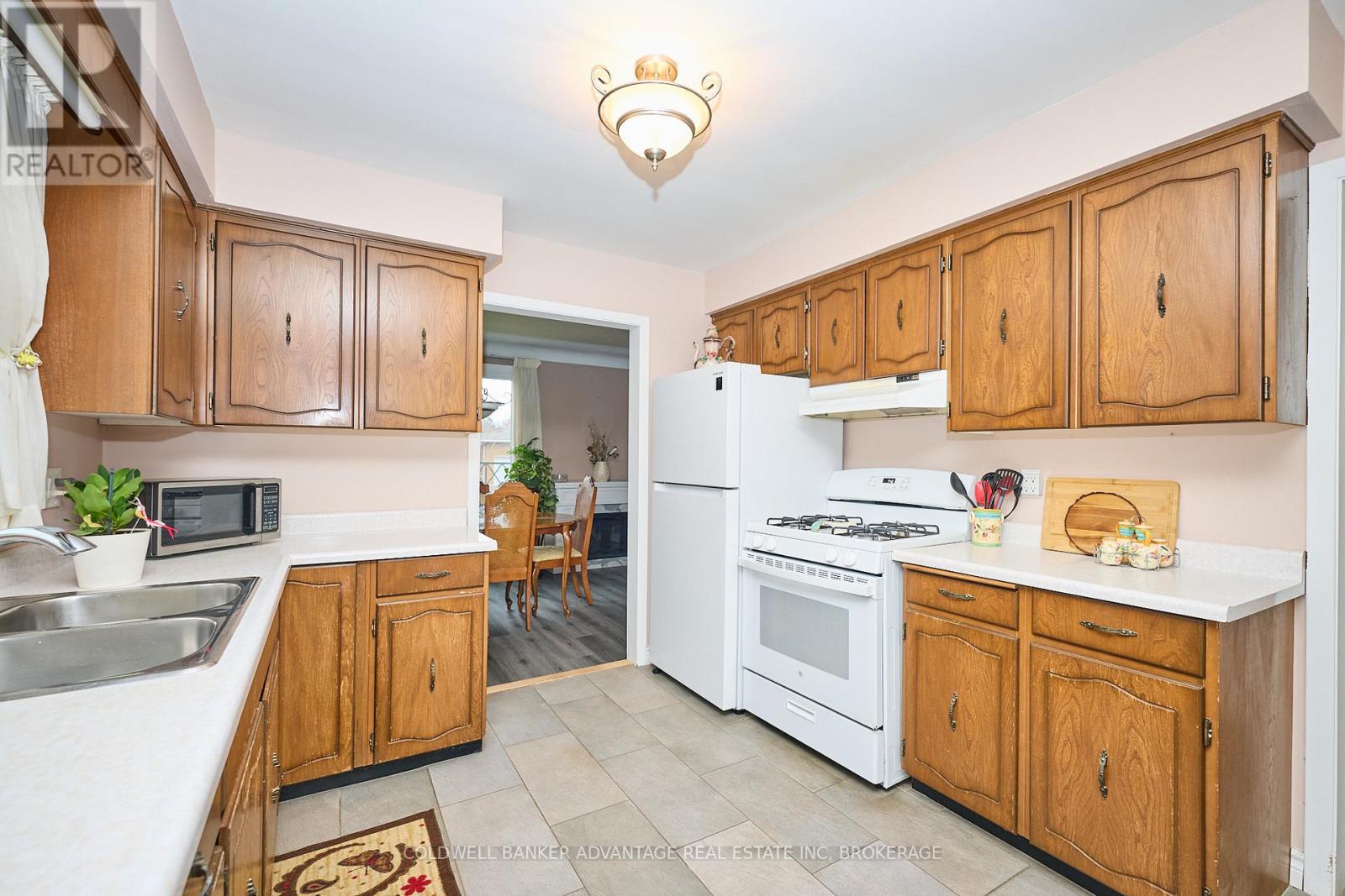 51 Westwood Crescent, Welland, Ontario  L3C 4R2 - Photo 13 - X12576870