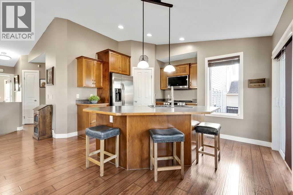 110 Covecreek Place Ne, Calgary, Alberta  T3K 0L4 - Photo 3 - A2255403