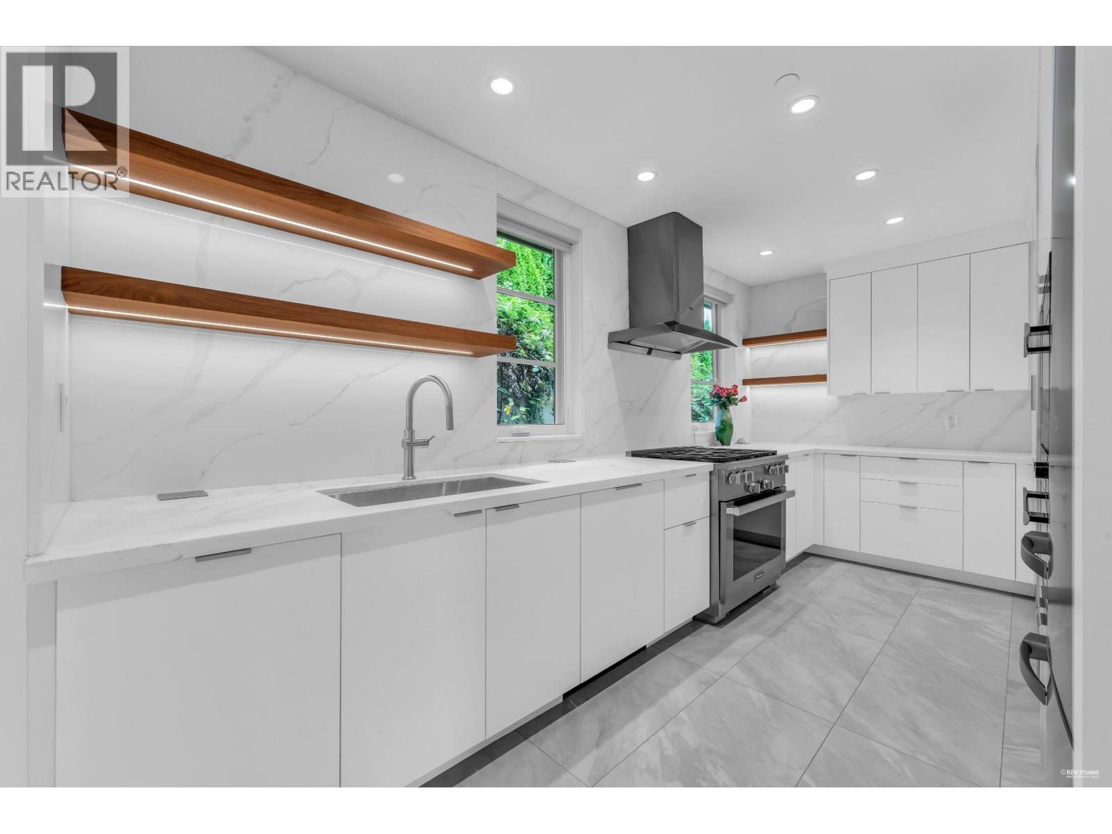 565 Robin Hood Road, West Vancouver, British Columbia  V7S 1T4 - Photo 11 - R3070099