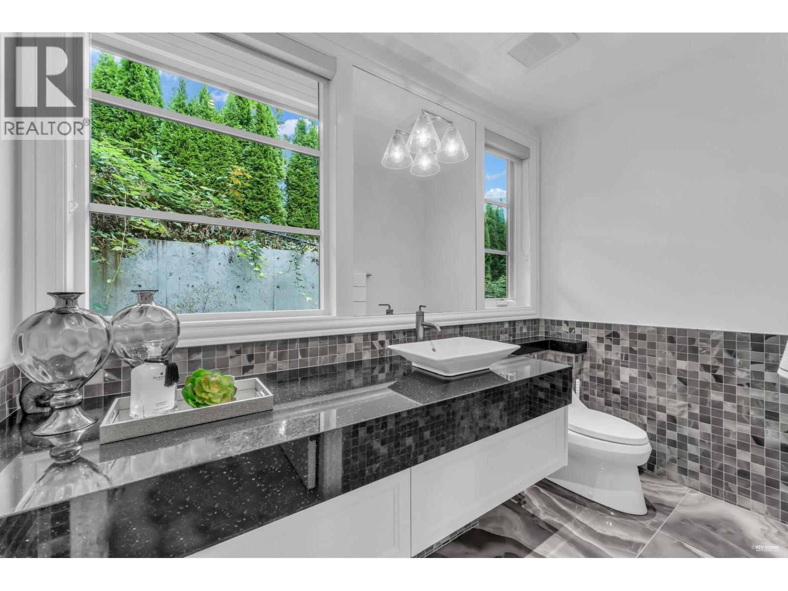 565 Robin Hood Road, West Vancouver, British Columbia  V7S 1T4 - Photo 21 - R3070099