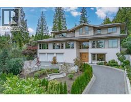 565 ROBIN HOOD ROAD, West Vancouver, British Columbia