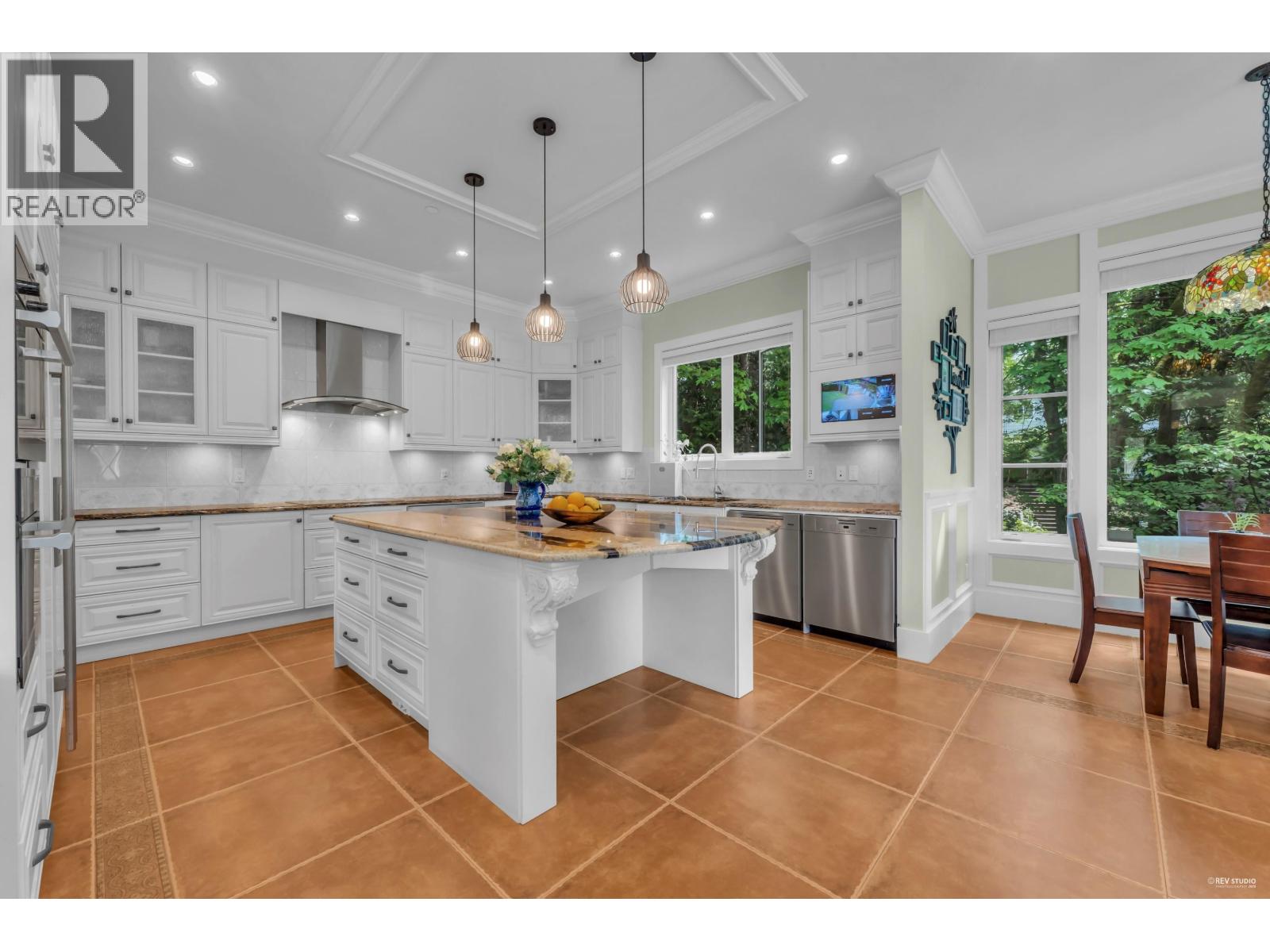 1835 Mathers Avenue, West Vancouver, British Columbia  V7V 2G6 - Photo 12 - R3070101