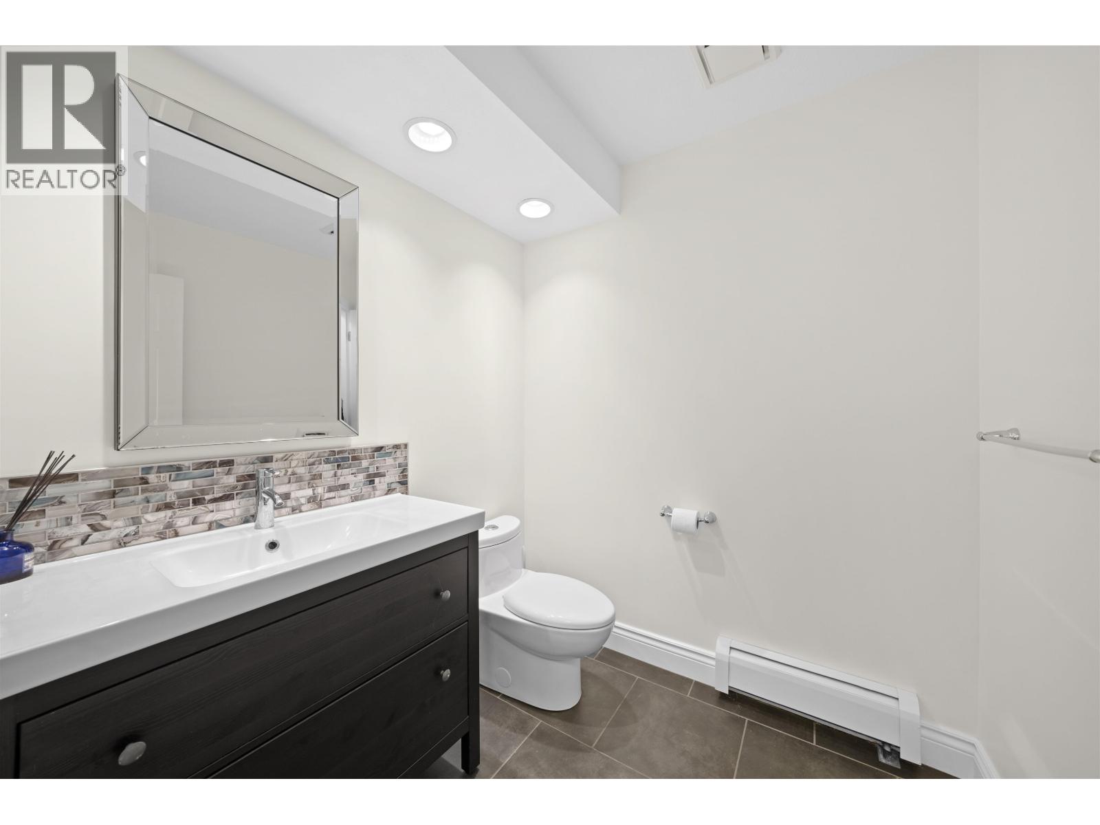 163 Woodland Drive, Tsawwassen, British Columbia  V4L 2H7 - Photo 19 - R3070102