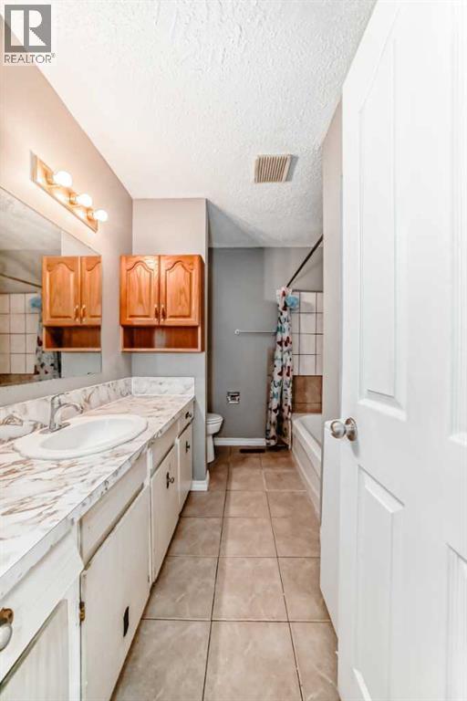 146 Dovertree Place Se, Calgary, Alberta  T2B 2K3 - Photo 24 - A2271840