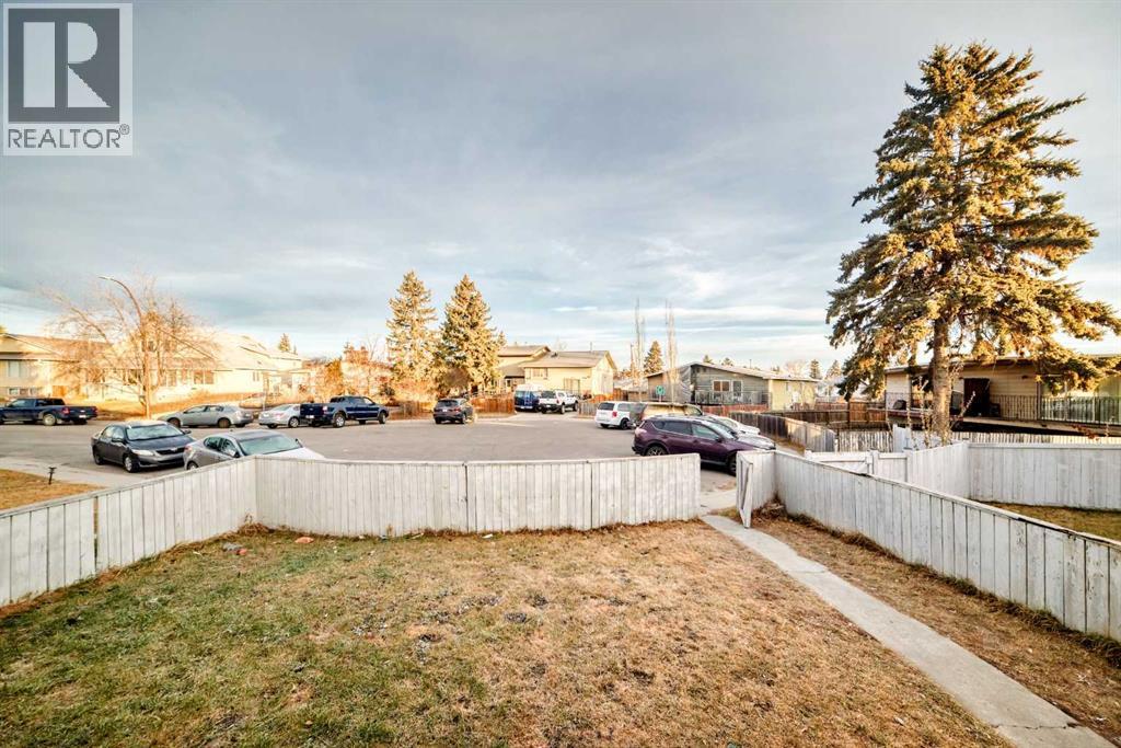 146 Dovertree Place Se, Calgary, Alberta  T2B 2K3 - Photo 9 - A2271840