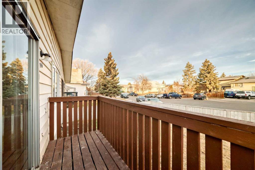 146 Dovertree Place Se, Calgary, Alberta  T2B 2K3 - Photo 10 - A2271840