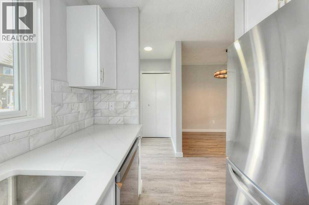 802, 5340 17 Avenue Sw, Calgary, Alberta  T3E 6M3 - Photo 5 - A2272434