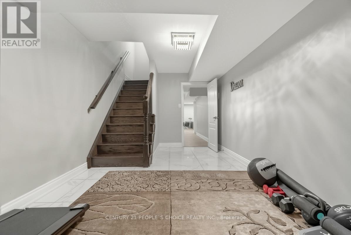 318 Laundon Terrace, Milton, Ontario L9T 7N9 - Photo 31 - W12576712