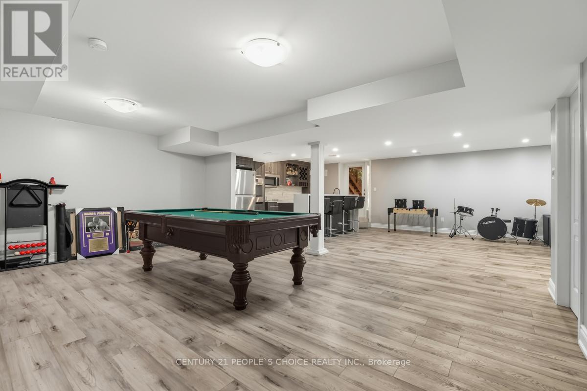 318 Laundon Terrace, Milton, Ontario L9T 7N9 - Photo 32 - W12576712