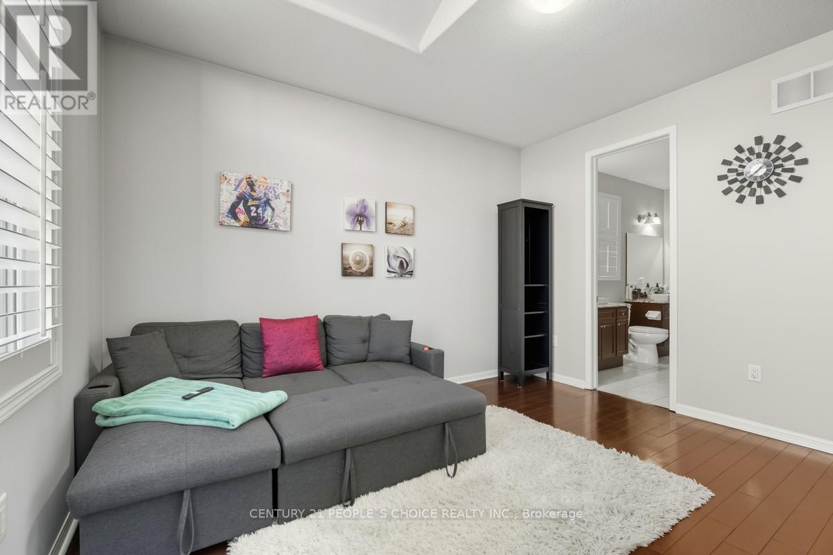 318 Laundon Terrace, Milton, Ontario L9T 7N9 - Photo 28 - W12576712