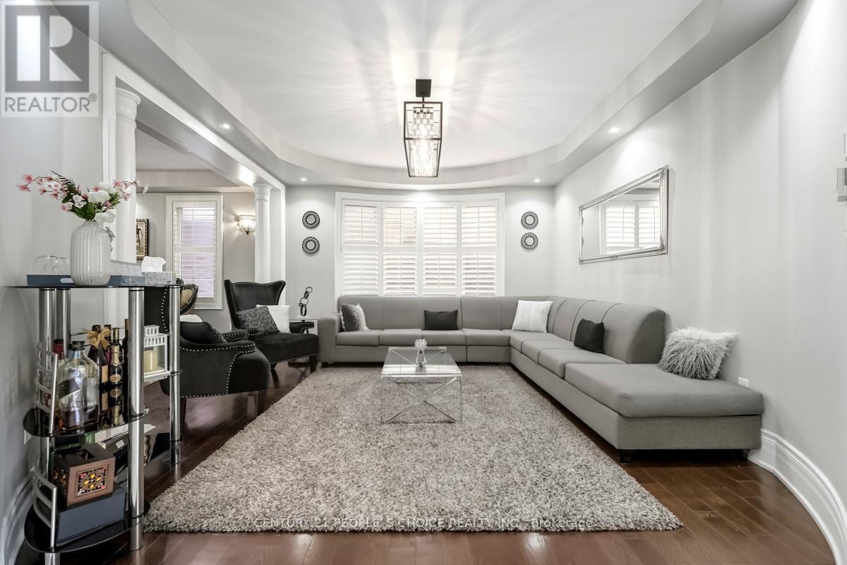 318 Laundon Terrace, Milton, Ontario L9T 7N9 - Photo 13 - W12576712