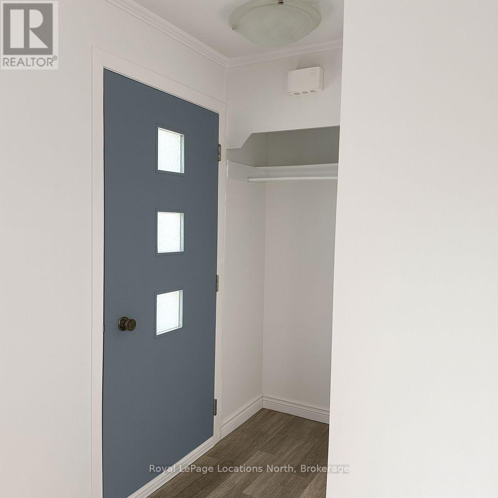 41 William Street, Meaford, Ontario  N4L 1H7 - Photo 5 - X12567802