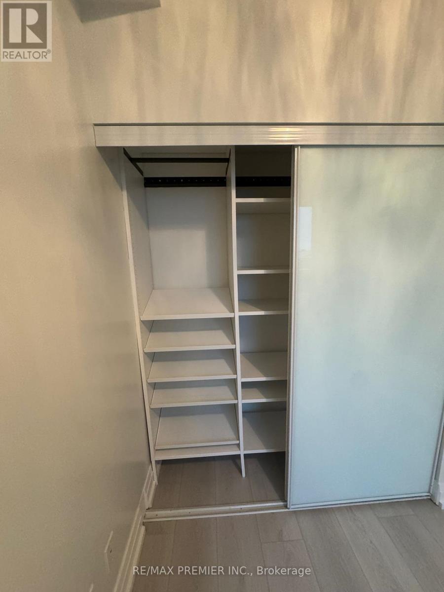 1411 - 7165 Yonge Street, Markham, Ontario  L3T 0C9 - Photo 4 - N12575334