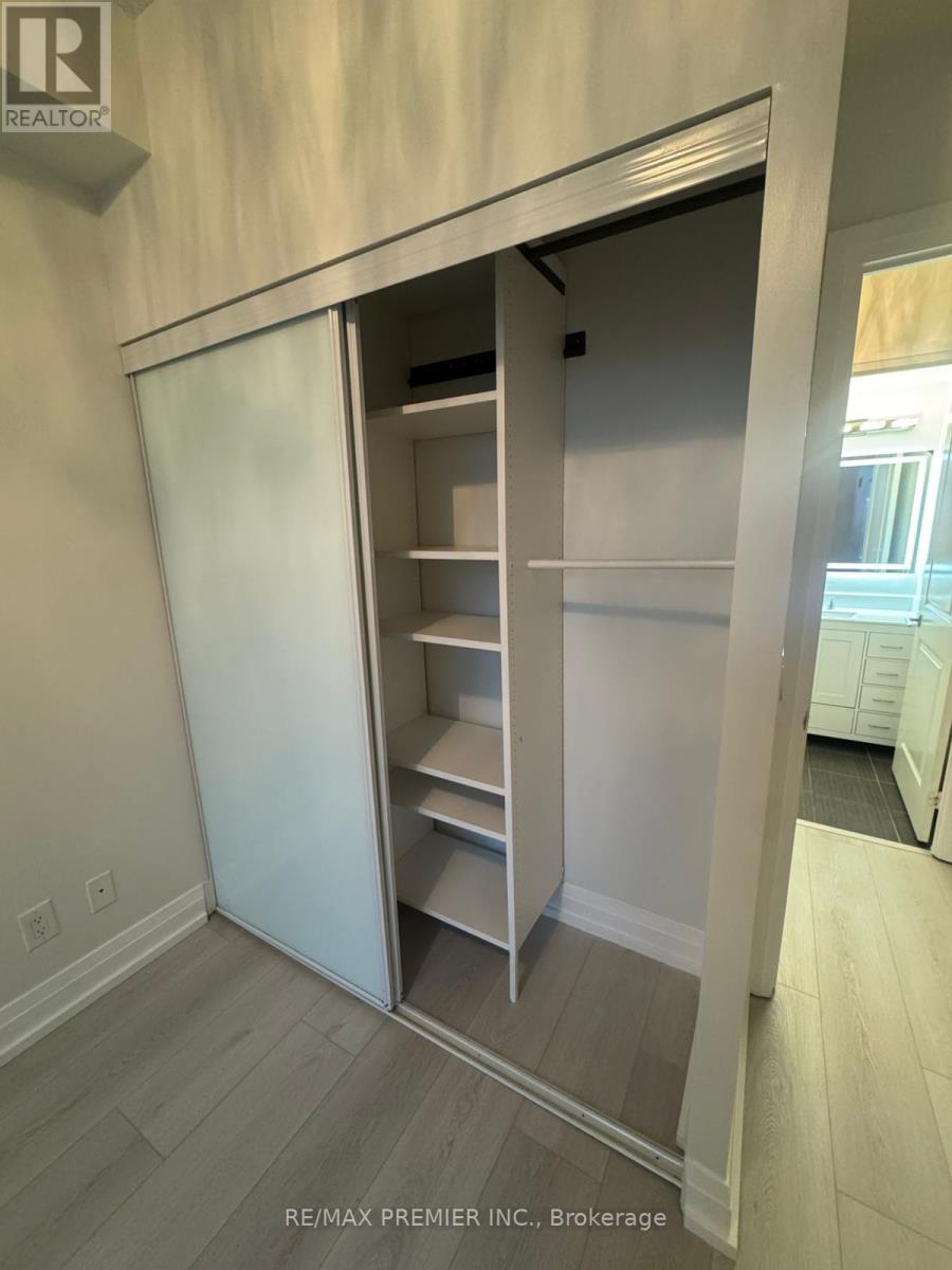 1411 - 7165 Yonge Street, Markham, Ontario  L3T 0C9 - Photo 3 - N12575334