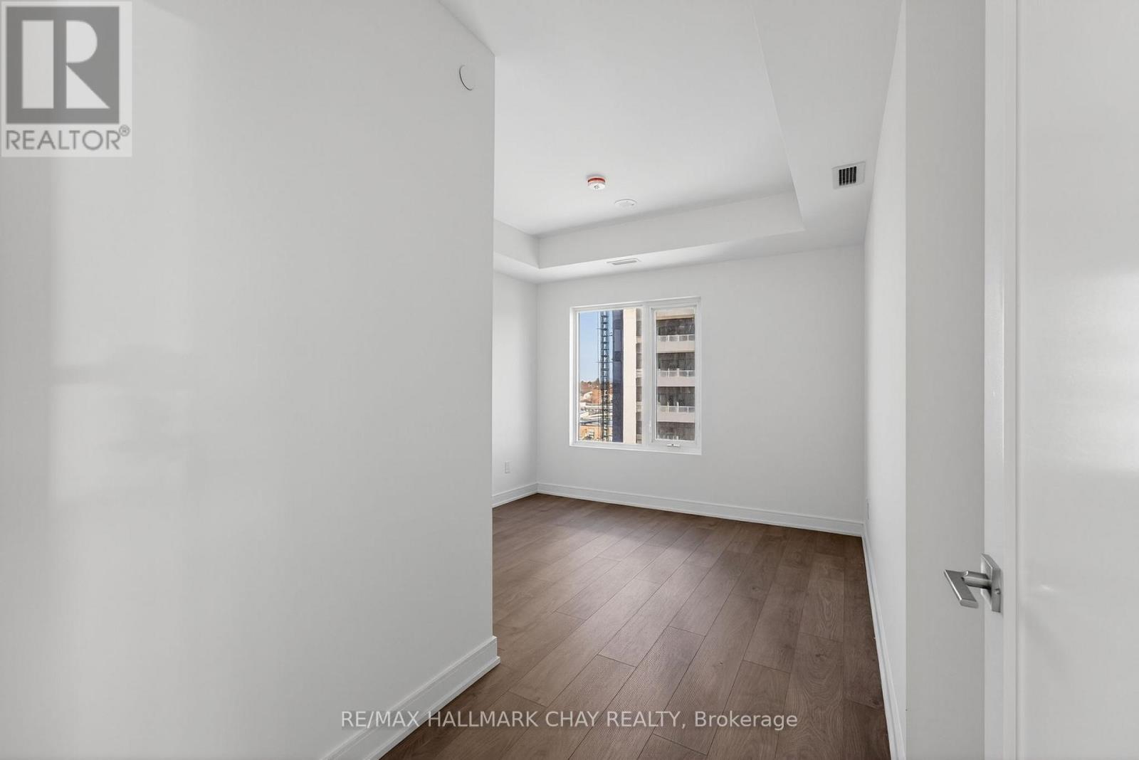 A908 - 715 Davis Drive, Newmarket, Ontario L3Y 0J2 - Photo 9 - N12576528