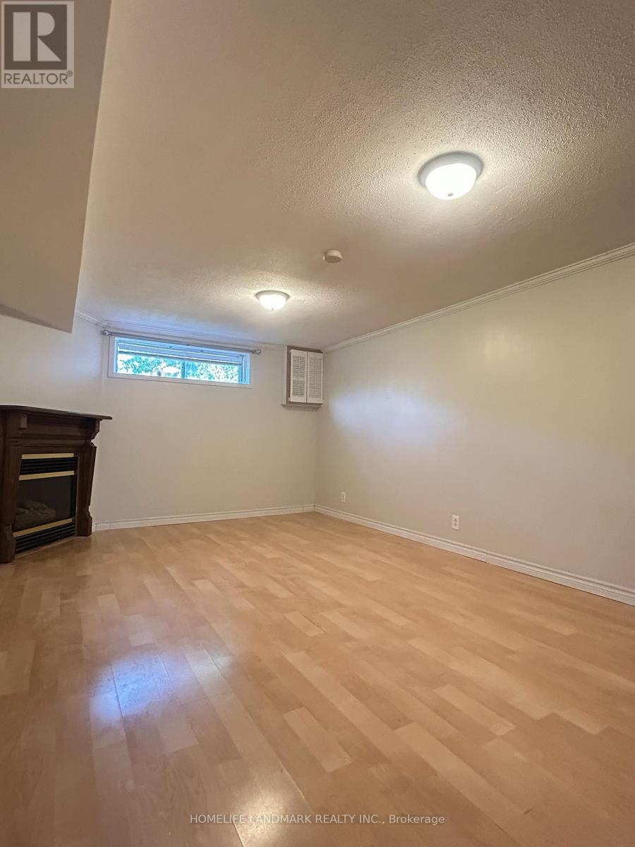 2749 Truscott Drive, Mississauga, Ontario  L5J 2B8 - Photo 11 - W12520056