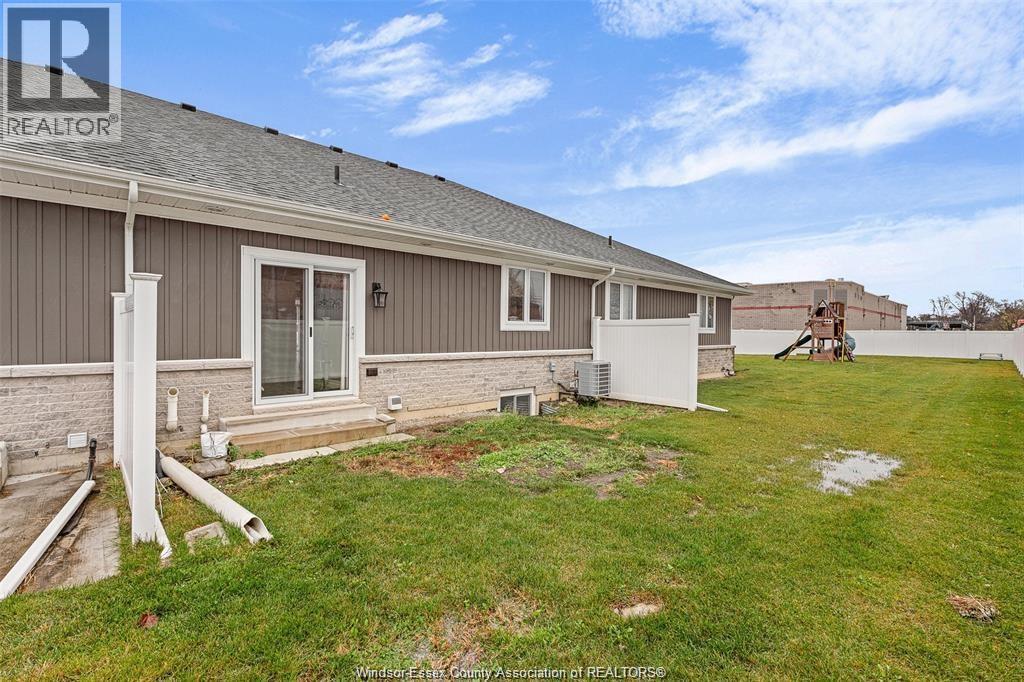 1985 Ethan Court, Windsor, Ontario N8T 1G1 - Photo 19 - 25030615