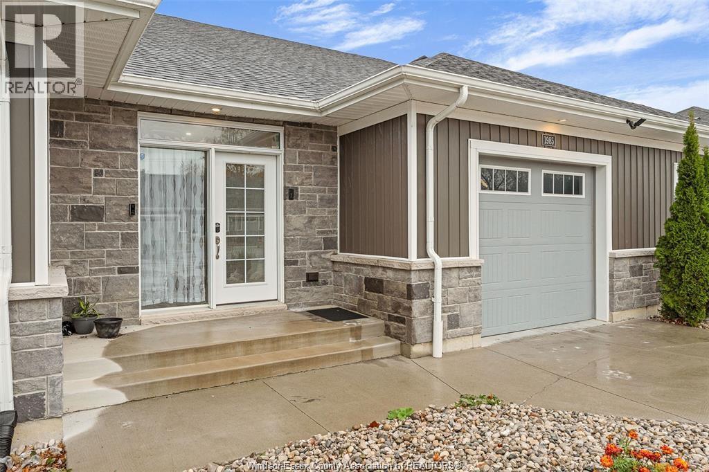 1985 Ethan Court, Windsor, Ontario N8T 1G1 - Photo 3 - 25030615