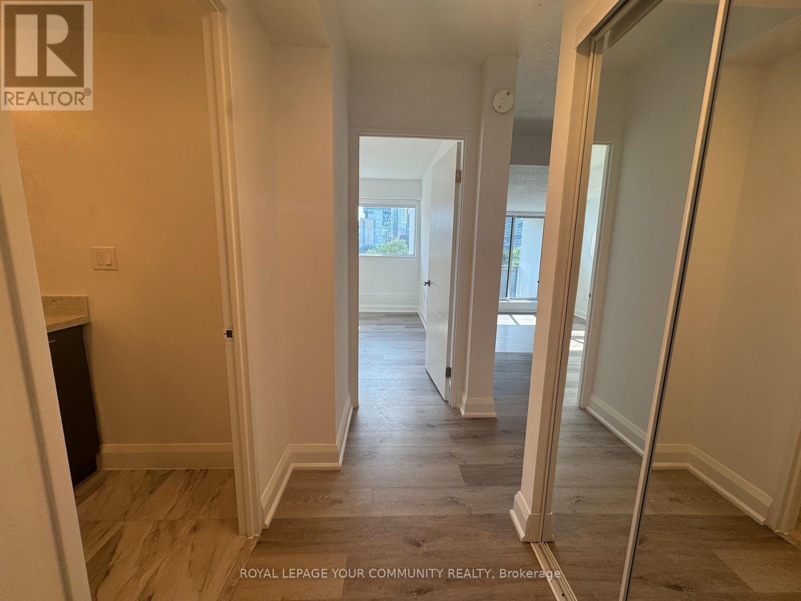 0819 - 191 Sherbourne Street, Toronto, Ontario  M5A 3X1 - Photo 2 - C12576814