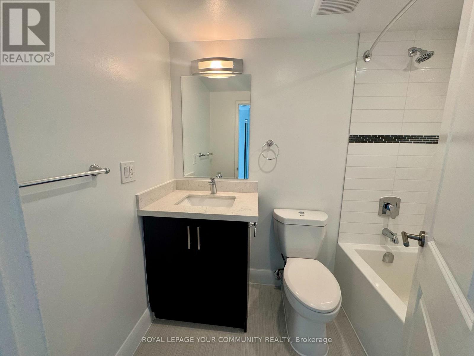 0605 - 191 Sherbourne Street, Toronto, Ontario  M5A 3X1 - Photo 5 - C12576826