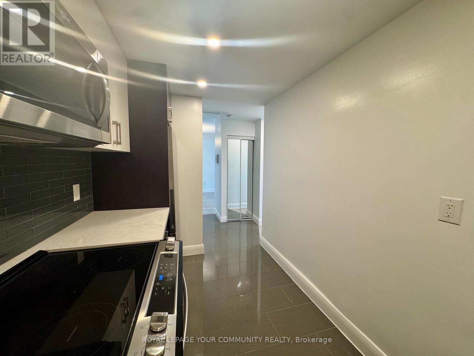 2106 - 201 Sherbourne Street, Toronto, Ontario  M5A 3X1 - Photo 4 - C12576832